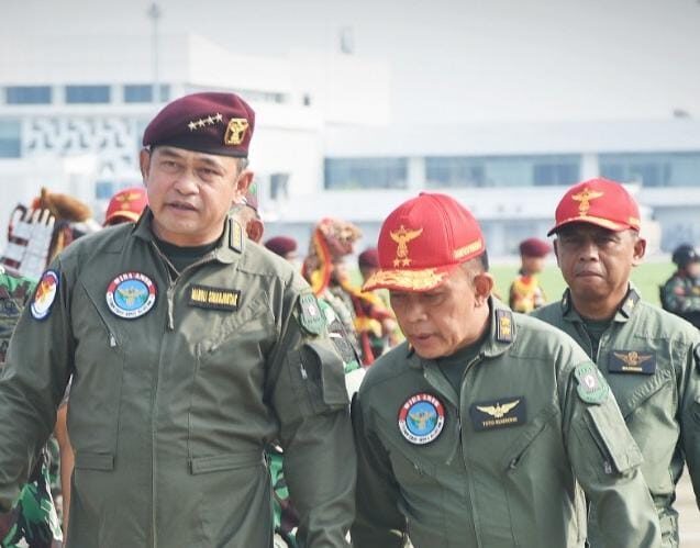 Kasad Terima Wing Kehormatan Penerbang TNI AD